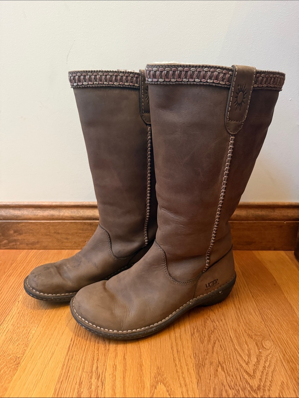 UGG Womens Swell Tall Brown Leather Sheepskin Lined Boots Size 9